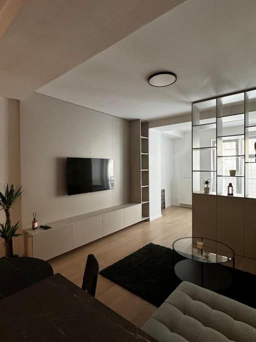 Beautiful Apartment In The City Center Bratislava Exterior foto