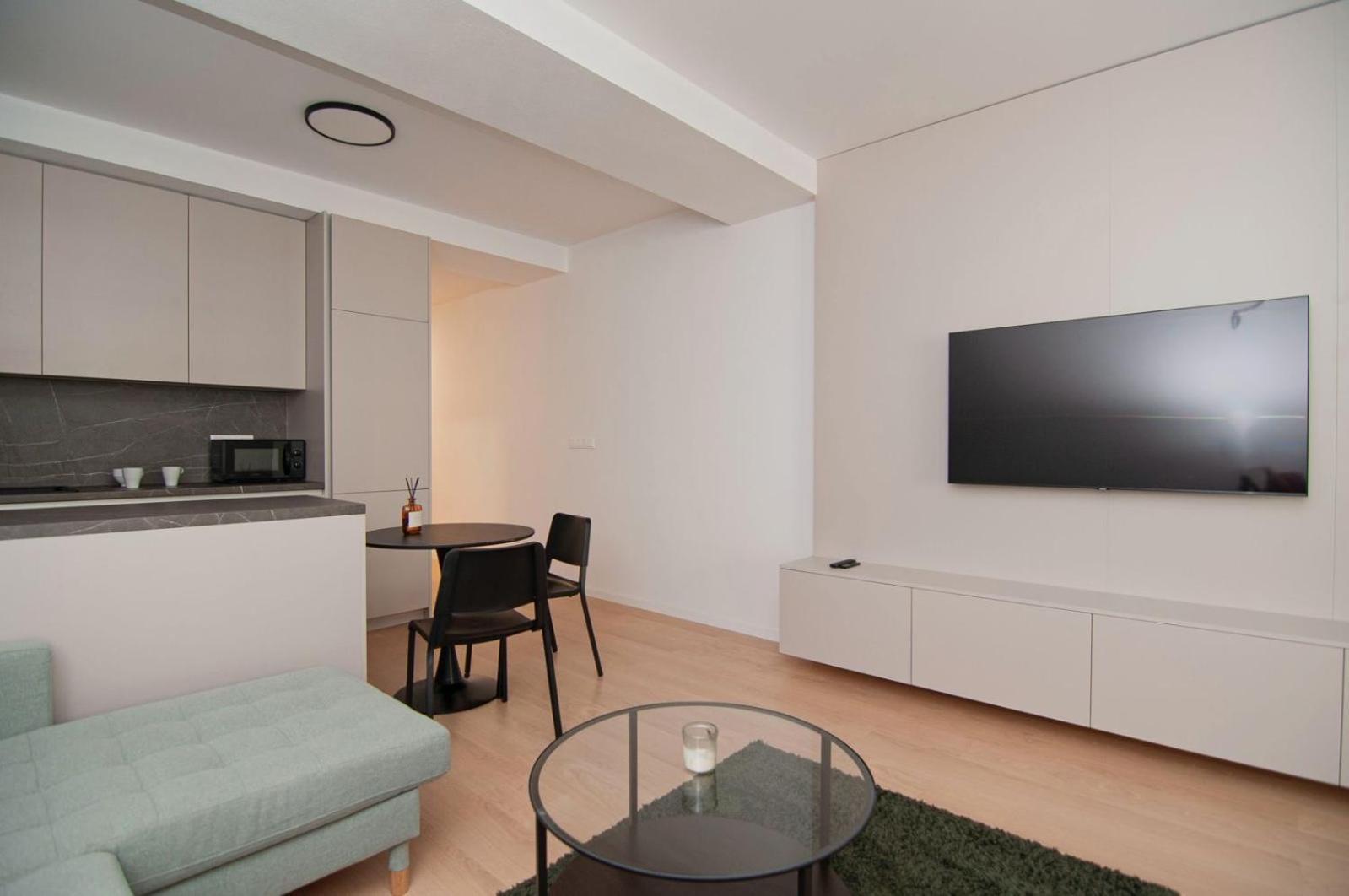 Beautiful Apartment In The City Center Bratislava Exterior foto